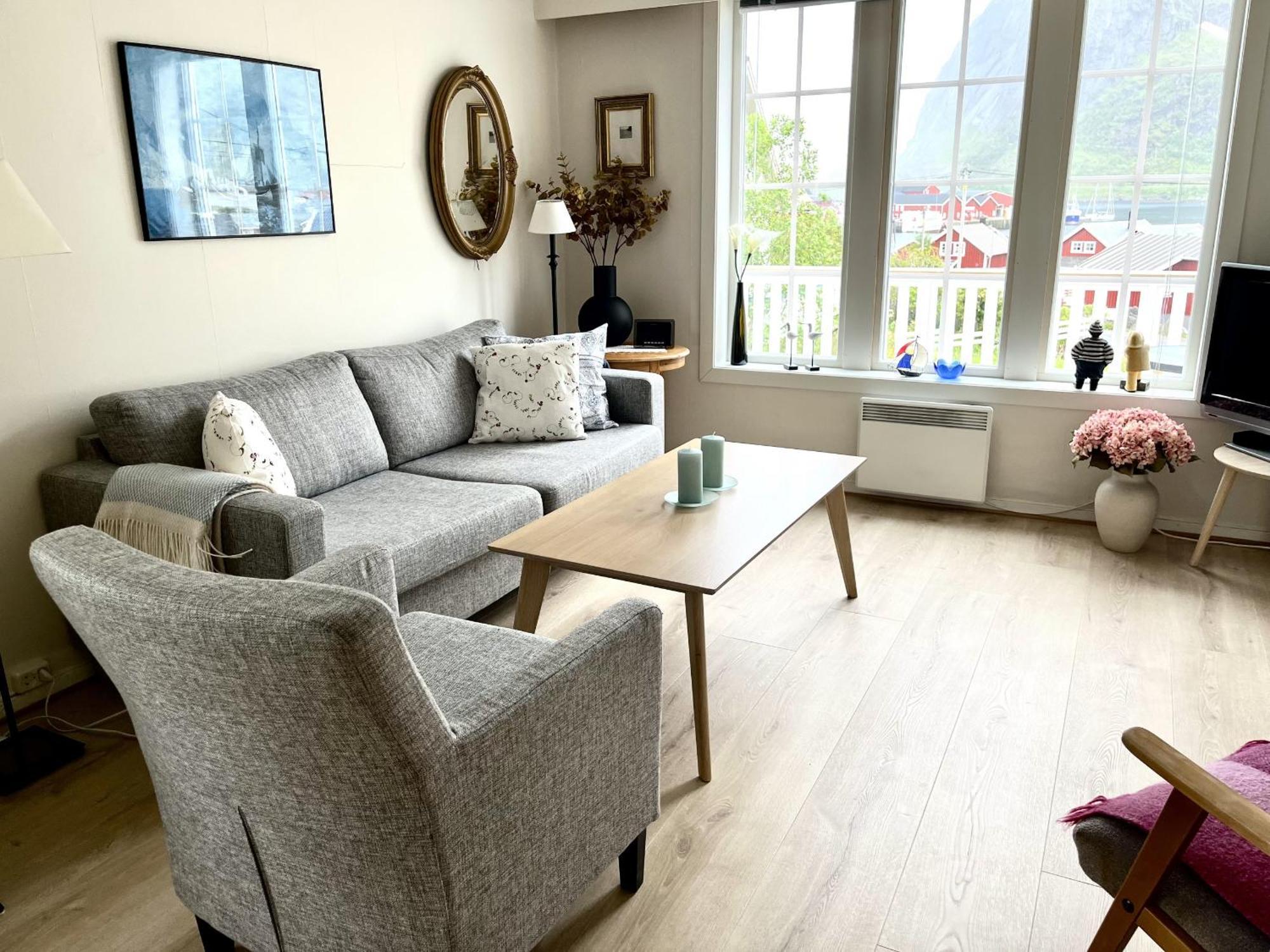 Koselig Nyrestaurert Hus Med Flott Utsikt! Villa ไรเนอ ภายนอก รูปภาพ