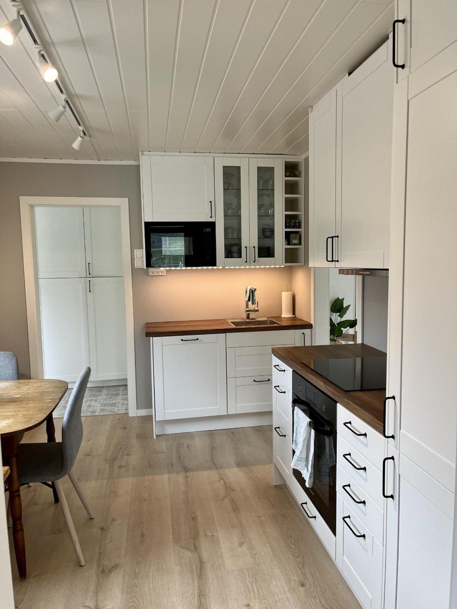 Koselig Nyrestaurert Hus Med Flott Utsikt! Villa ไรเนอ ภายนอก รูปภาพ